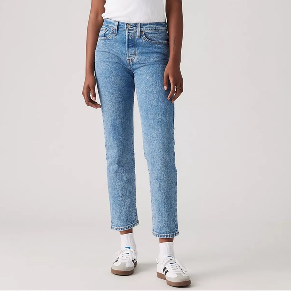 Levi’s Wedgie Straight Fit Jeans - Picture 5 of 6